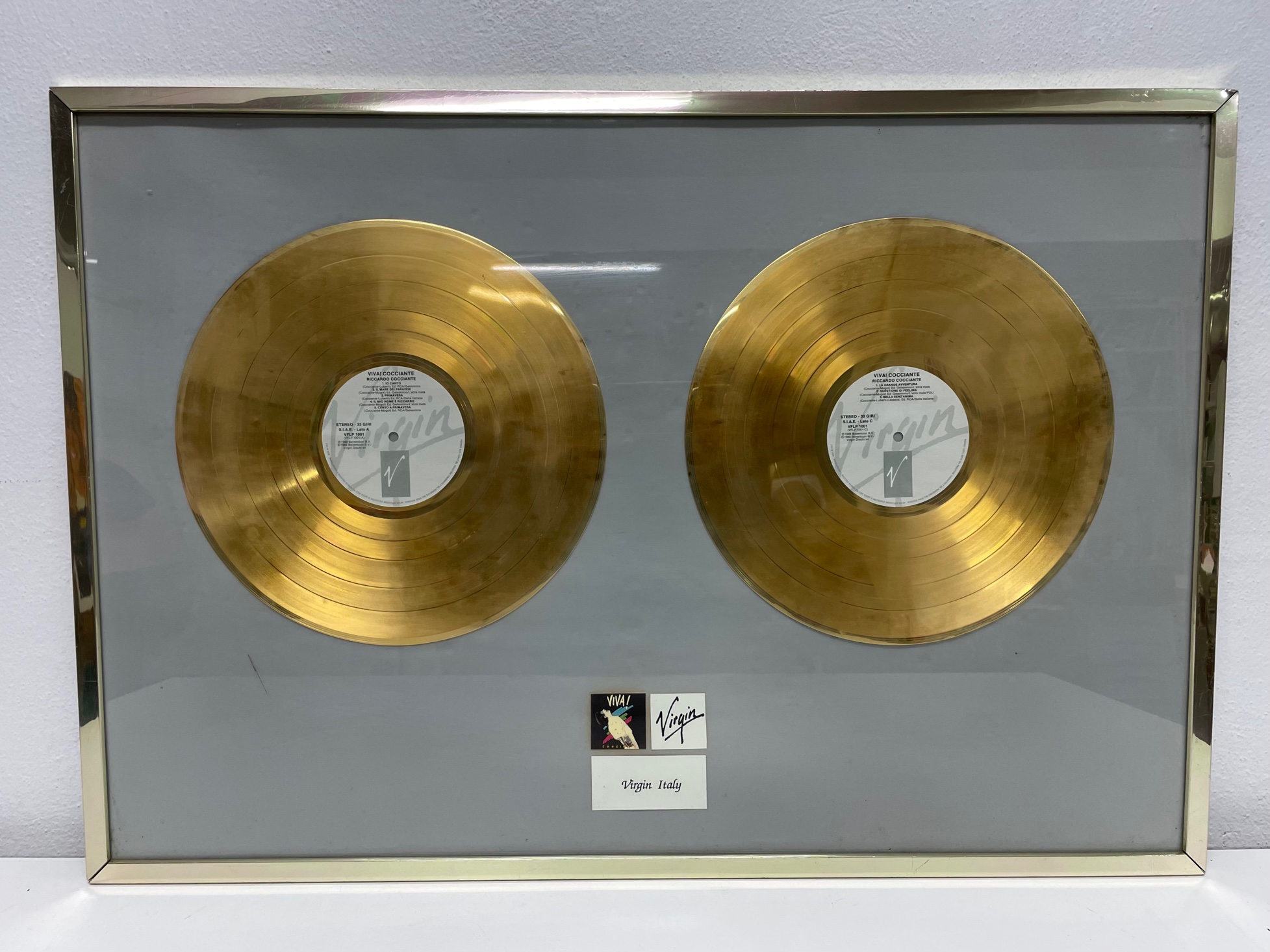 Coppia di dischi d’oro di Riccardo Cocciante – Virgin