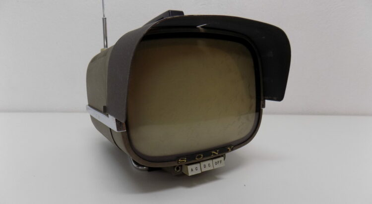Sony 8 – 301W (1959)